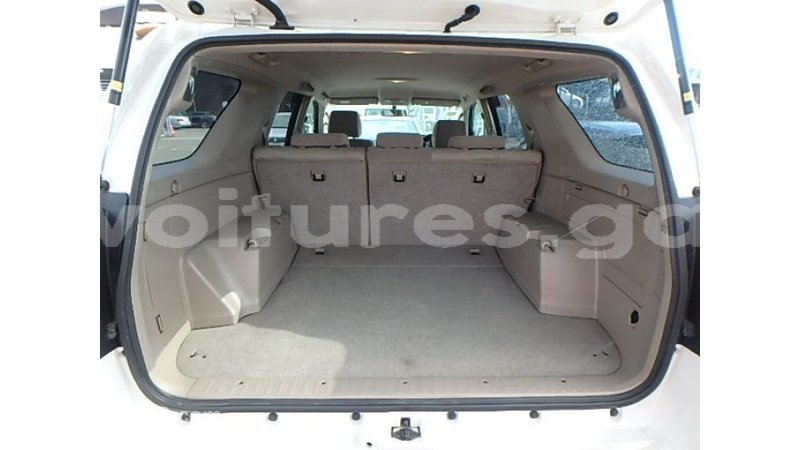 Big with watermark toyota hilux estuary import dubai 7150