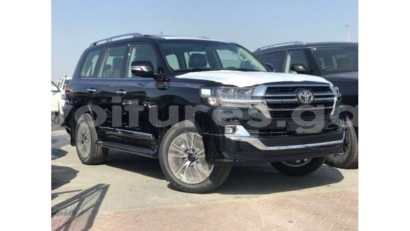 Big with watermark toyota land cruiser estuary import dubai 7151