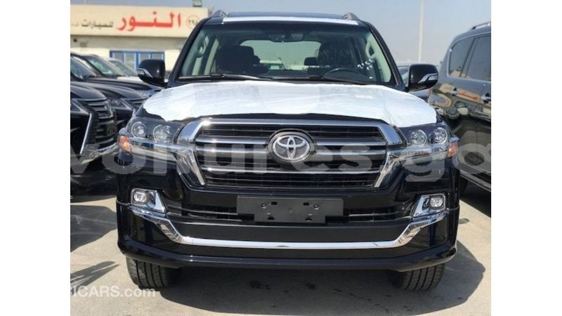 Big with watermark toyota land cruiser estuary import dubai 7151