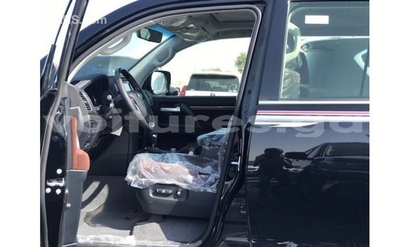 Acheter Import Voiture Toyota Land Cruiser Noir à Import - Dubai, Estuaire Acheter Import Voiture Toyota Land Cruiser Noir à Import - Dubai, Estuaire