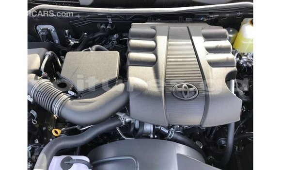 Acheter Import Voiture Toyota Land Cruiser Noir à Import - Dubai, Estuaire Acheter Import Voiture Toyota Land Cruiser Noir à Import - Dubai, Estuaire