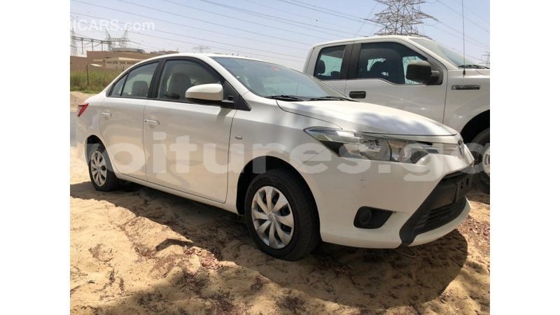 Big with watermark toyota yaris estuary import dubai 7152