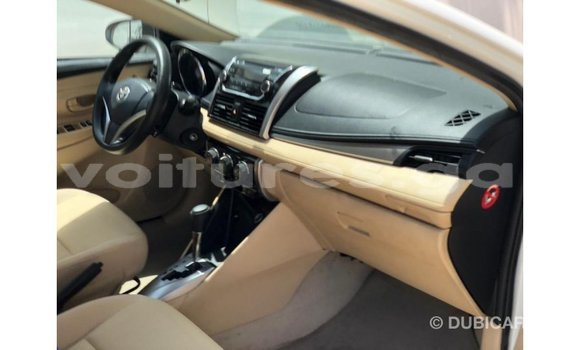 Acheter Import Voiture Toyota Yaris Blanc à Import - Dubai, Estuaire Acheter Import Voiture Toyota Yaris Blanc à Import - Dubai, Estuaire