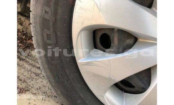 Acheter Import Voiture Toyota Yaris Blanc à Import - Dubai, Estuaire Acheter Import Voiture Toyota Yaris Blanc à Import - Dubai, Estuaire