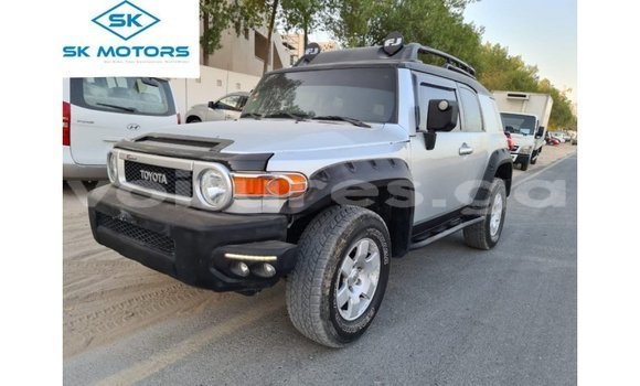Acheter Import Voiture Toyota FJ Cruiser Autre à Import - Dubai, Estuaire