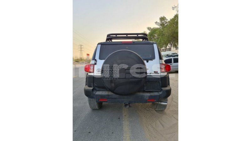 Big with watermark toyota fj cruiser estuary import dubai 7153