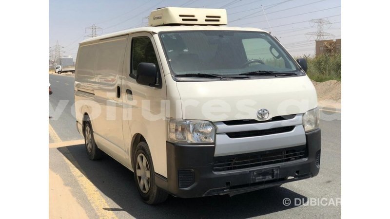 Big with watermark toyota hiace estuary import dubai 7155