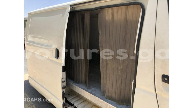 Big with watermark toyota hiace estuary import dubai 7155