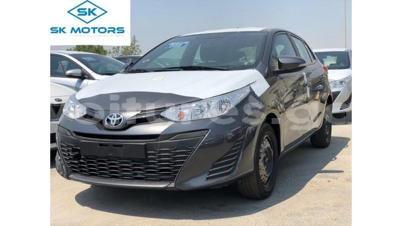 Big with watermark toyota yaris estuary import dubai 7158