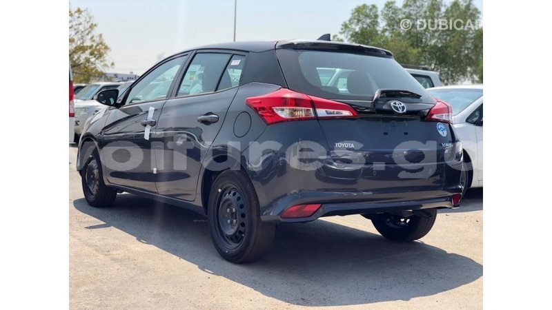 Big with watermark toyota yaris estuary import dubai 7158