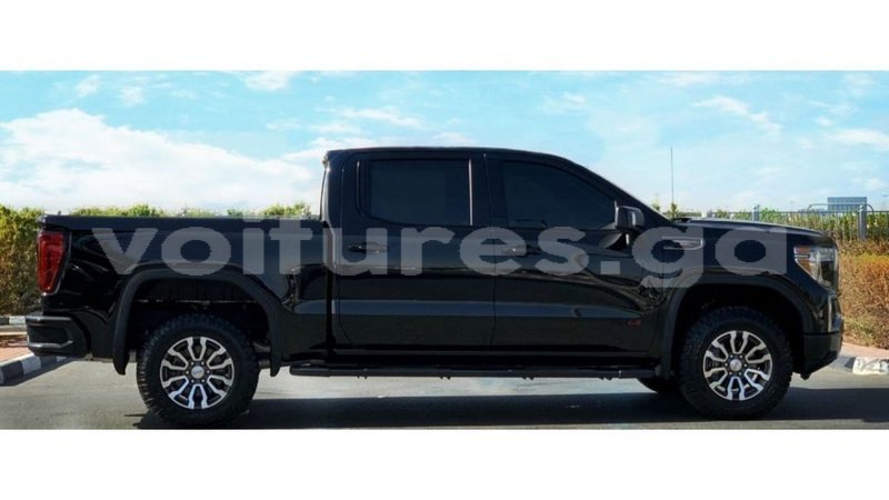 Big with watermark gmc sierra estuary import dubai 7160