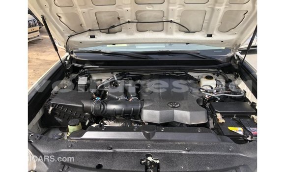 Sayi Imported Toyota Prado White Mota in Import - Dubai a estuary Sayi Imported Toyota Prado White Mota in Import - Dubai a estuary