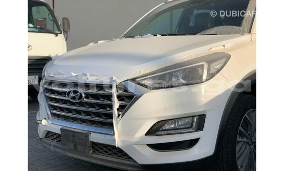 Sayi Imported Hyundai Tucson White Mota in Import - Dubai a estuary Sayi Imported Hyundai Tucson White Mota in Import - Dubai a estuary