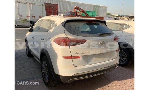 Sayi Imported Hyundai Tucson White Mota in Import - Dubai a estuary Sayi Imported Hyundai Tucson White Mota in Import - Dubai a estuary