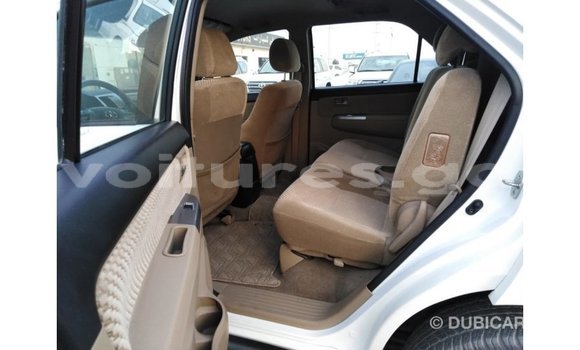 Acheter Import Voiture Toyota Fortuner Blanc à Import - Dubai, Estuaire Acheter Import Voiture Toyota Fortuner Blanc à Import - Dubai, Estuaire