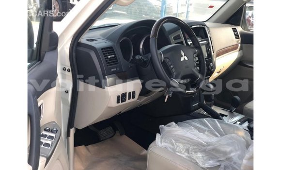 Buy Import Mitsubishi Pajero Black Car in Import - Dubai in Estuary Buy Import Mitsubishi Pajero Black Car in Import - Dubai in Estuary