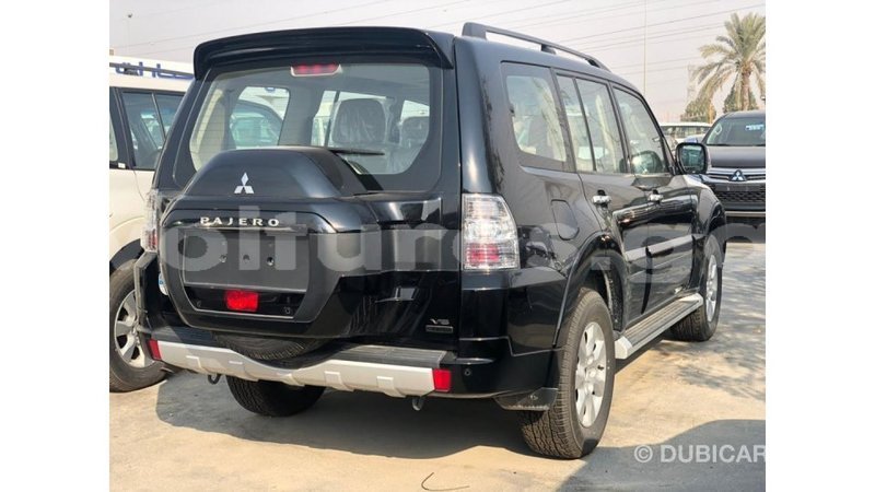 Big with watermark mitsubishi pajero estuary import dubai 7170