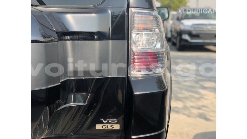 Big with watermark mitsubishi pajero estuary import dubai 7170