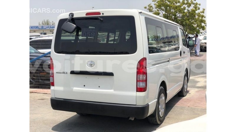 Big with watermark toyota da estuary import dubai 7171