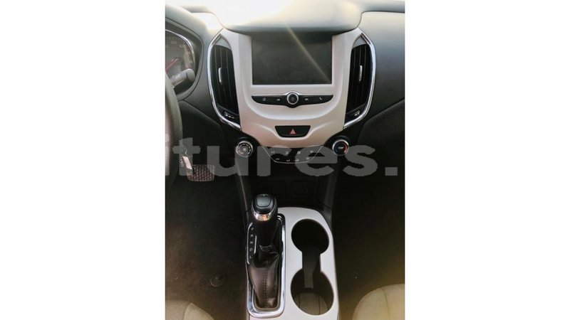 Big with watermark chevrolet cruze estuary import dubai 7174