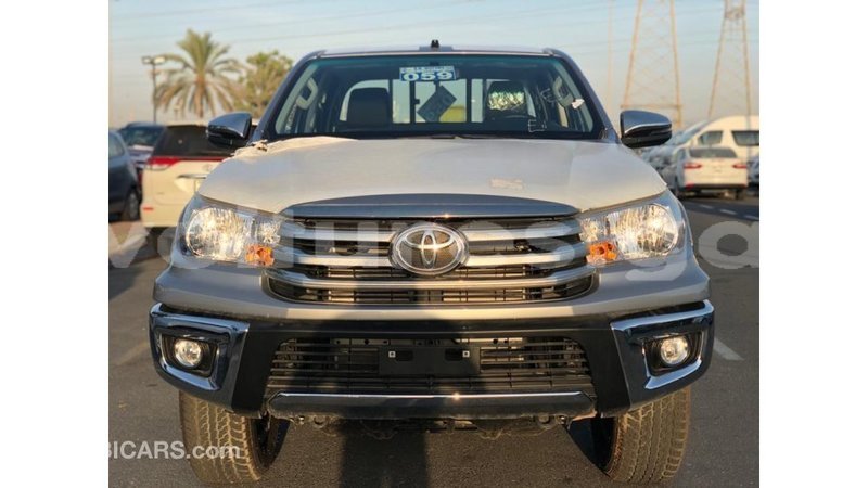 Big with watermark toyota hilux estuary import dubai 7175