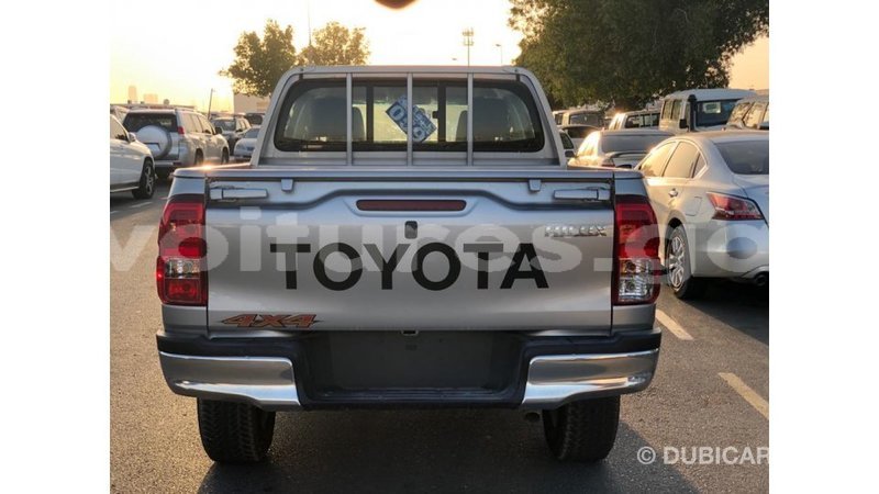 Big with watermark toyota hilux estuary import dubai 7175