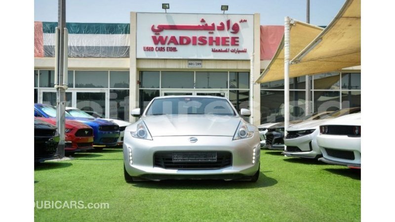 Big with watermark nissan 370z estuary import dubai 7177