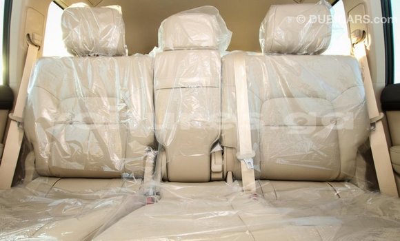 Acheter Import Voiture Toyota Land Cruiser Noir à Import - Dubai, Estuaire Acheter Import Voiture Toyota Land Cruiser Noir à Import - Dubai, Estuaire