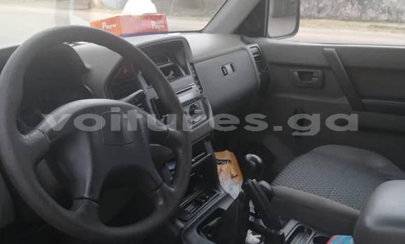 Sayi Na hannu Mitsubishi Pajero Blue Mota in Libreville a estuary Sayi Na hannu Mitsubishi Pajero Blue Mota in Libreville a estuary