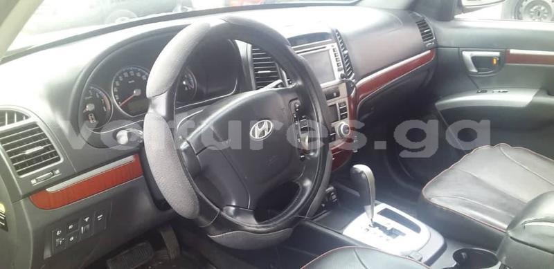 Big with watermark hyundai santa fe estuary libreville 7188