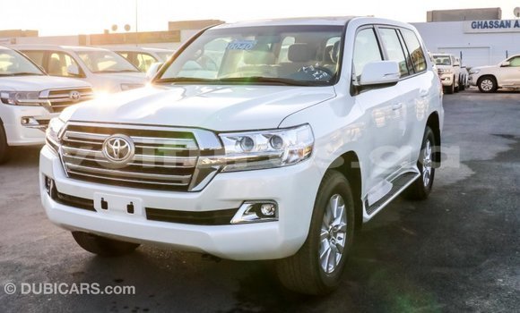 Acheter Import Voiture Toyota Land Cruiser Blanc à Import - Dubai, Estuaire Acheter Import Voiture Toyota Land Cruiser Blanc à Import - Dubai, Estuaire