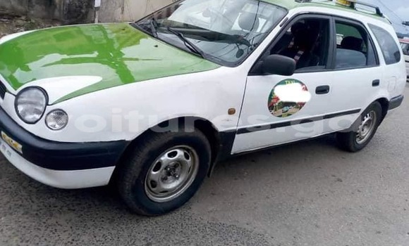 Acheter Occasion Voiture Toyota Corolla Blanc à Bitam, Woleu-Ntem Acheter Occasion Voiture Toyota Corolla Blanc à Bitam, Woleu-Ntem