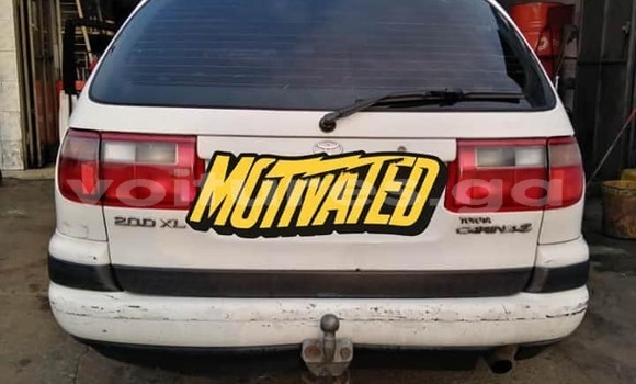 Acheter Occasion Voiture Toyota Corolla Blanc à Bitam, Woleu-Ntem Acheter Occasion Voiture Toyota Corolla Blanc à Bitam, Woleu-Ntem