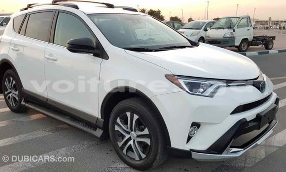 Acheter Import Voiture Toyota RAV4 Blanc à Import - Dubai, Estuaire Acheter Import Voiture Toyota RAV4 Blanc à Import - Dubai, Estuaire
