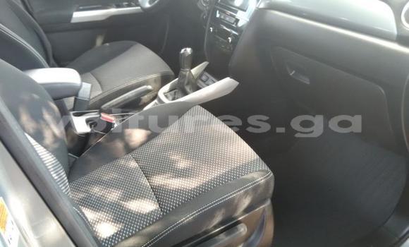 Buy Used Suzuki Grand Vitara Beige Car in Gamba in Ogooue-Maritime Buy Used Suzuki Grand Vitara Beige Car in Gamba in Ogooue-Maritime