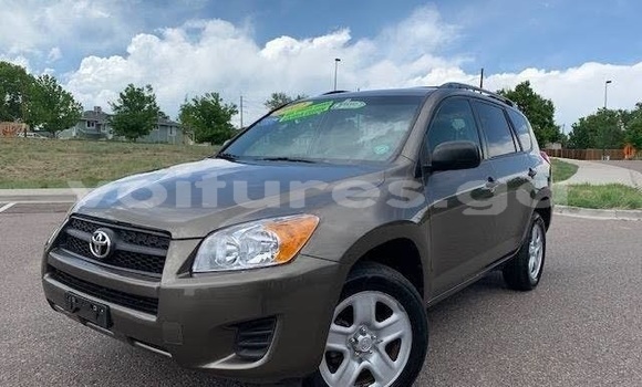 Sayi Na hannu Toyota Land Cruiser Prado White Mota in Libreville a estuary Sayi Na hannu Toyota Land Cruiser Prado White Mota in Libreville a estuary