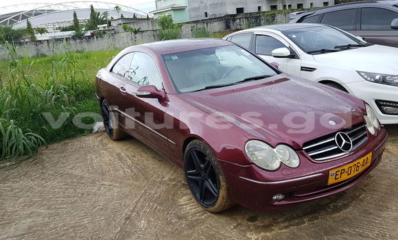 Acheter Occasion Voiture Mercedes-Benz CLK–Class Rouge à Libreville, Estuaire Acheter Occasion Voiture Mercedes-Benz CLK–Class Rouge à Libreville, Estuaire