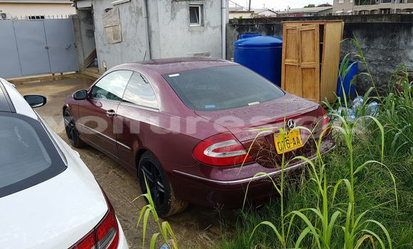 Acheter Occasion Voiture Mercedes-Benz CLK–Class Rouge à Libreville, Estuaire Acheter Occasion Voiture Mercedes-Benz CLK–Class Rouge à Libreville, Estuaire