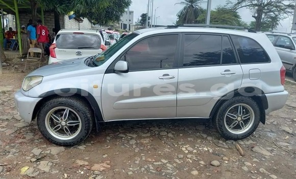 Acheter Occasion Voiture Toyota RAV4 Gris à Bitam, Woleu-Ntem Acheter Occasion Voiture Toyota RAV4 Gris à Bitam, Woleu-Ntem