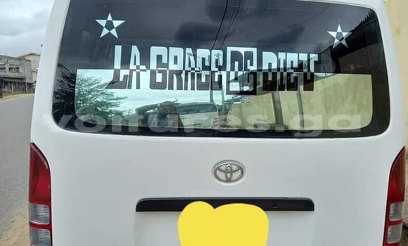 Acheter Occasion Voiture Toyota Hiace Blanc à Bitam, Woleu-Ntem Acheter Occasion Voiture Toyota Hiace Blanc à Bitam, Woleu-Ntem