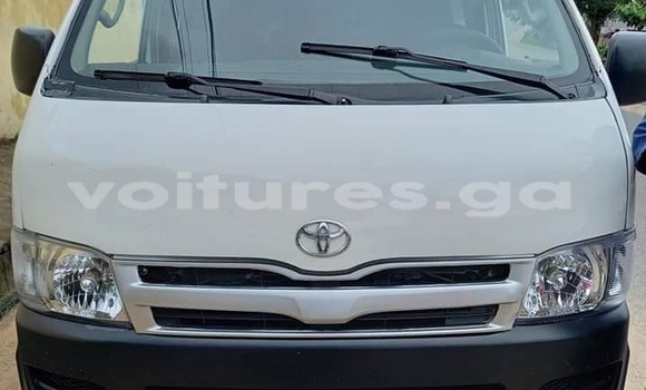 Acheter Occasion Voiture Toyota Hiace Blanc à Bitam, Woleu-Ntem Acheter Occasion Voiture Toyota Hiace Blanc à Bitam, Woleu-Ntem