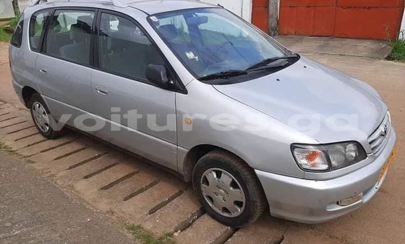 Acheter Occasion Voiture Toyota Picnic Gris à Bitam, Woleu-Ntem Acheter Occasion Voiture Toyota Picnic Gris à Bitam, Woleu-Ntem