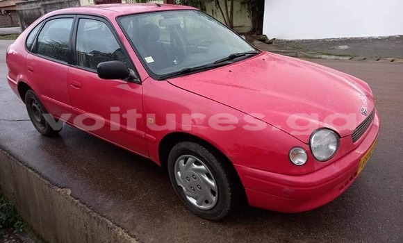 Acheter Occasion Voiture Toyota Corolla Rouge à Bitam, Woleu-Ntem Acheter Occasion Voiture Toyota Corolla Rouge à Bitam, Woleu-Ntem
