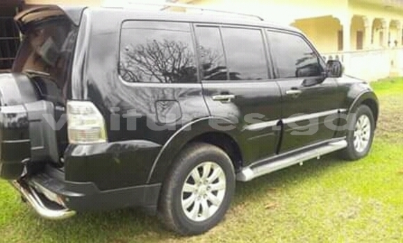 Acheter Occasion Voiture Mitsubishi Pajero Noir à Libreville, Estuaire Acheter Occasion Voiture Mitsubishi Pajero Noir à Libreville, Estuaire
