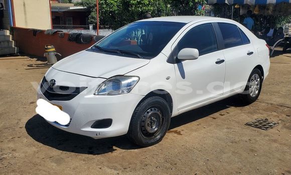 Acheter Occasion Voiture Toyota Yaris Blanc à Bitam, Woleu-Ntem Acheter Occasion Voiture Toyota Yaris Blanc à Bitam, Woleu-Ntem