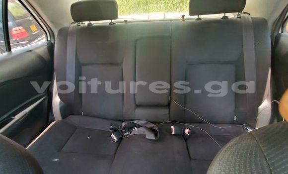 Acheter Occasion Voiture Toyota Yaris Blanc à Bitam, Woleu-Ntem Acheter Occasion Voiture Toyota Yaris Blanc à Bitam, Woleu-Ntem