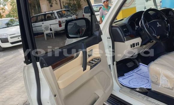 Acheter Occasion Voiture Mitsubishi Pajero Blanc à Bitam, Woleu-Ntem Acheter Occasion Voiture Mitsubishi Pajero Blanc à Bitam, Woleu-Ntem