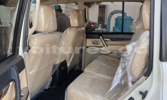 Acheter Occasion Voiture Mitsubishi Pajero Blanc à Bitam, Woleu-Ntem Acheter Occasion Voiture Mitsubishi Pajero Blanc à Bitam, Woleu-Ntem