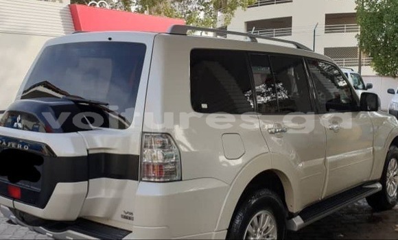 Acheter Occasion Voiture Mitsubishi Pajero Blanc à Bitam, Woleu-Ntem Acheter Occasion Voiture Mitsubishi Pajero Blanc à Bitam, Woleu-Ntem