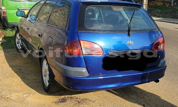 Acheter Occasion Voiture Toyota Avensis Bleu à Bitam, Woleu-Ntem Acheter Occasion Voiture Toyota Avensis Bleu à Bitam, Woleu-Ntem